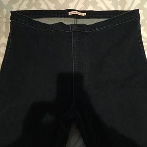Levis Runaround Super Skinny Jeans